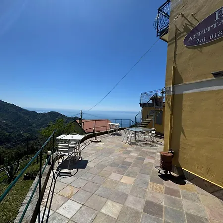 Pzeta Affittacamere Vernazza